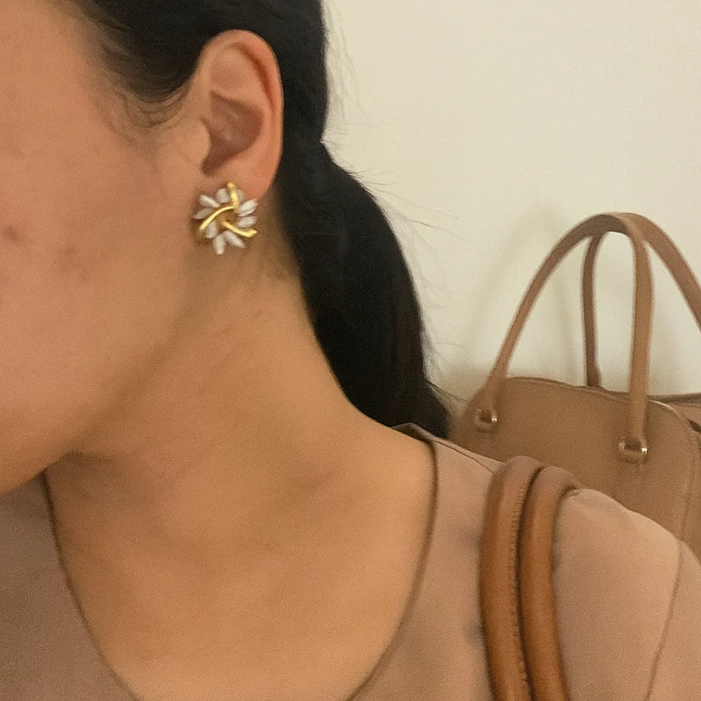 <p><strong>More than 10.000+ people love our craftsmanship</strong></p>